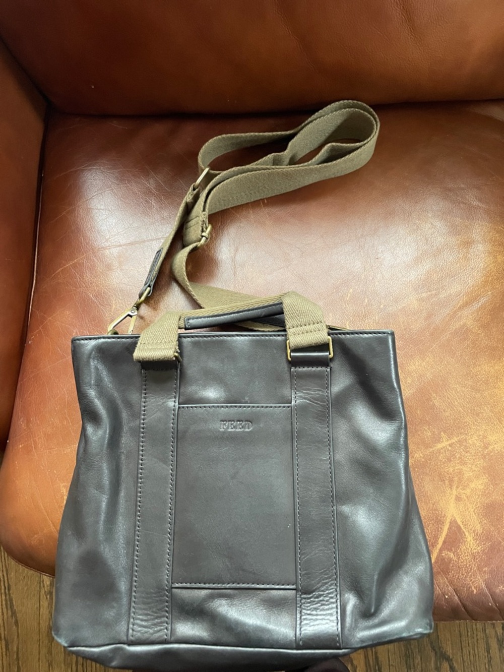 Feed brand - leather crossbody